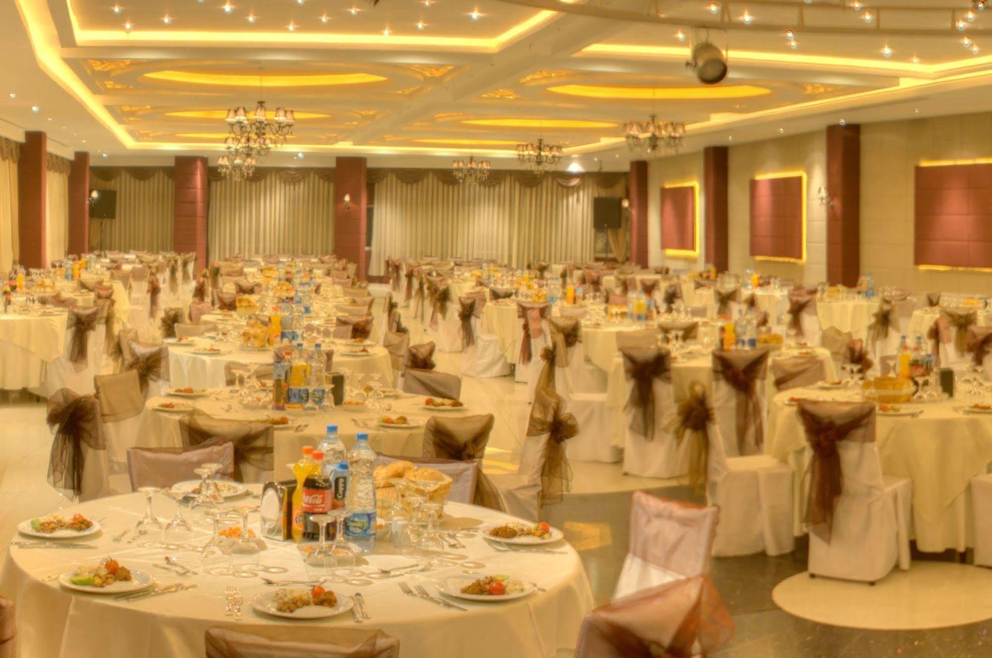 Ozpark Hotel Aksehir Ngoại thất bức ảnh